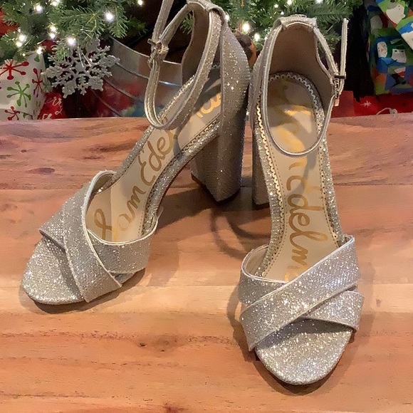 NWT Sam Edelman Yancy Gold Sparkle Block Heel Size 5 - Picture 1 of 7